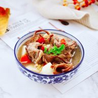 榛蘑山药筒骨煲