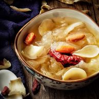 养颜润肺红枣百合银耳甜汤