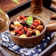 红烧牛肉炖大蒜