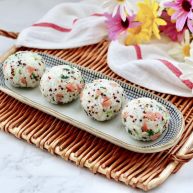 三色藜麦青菜饭团