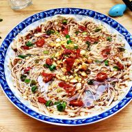 夏日里的开胃小凉菜蒜蓉炝拌金针菇