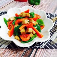 彩椒炒鸡丁
