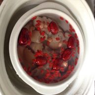 猪脚炖红枣枸杞汤