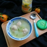 冬瓜汤汆蛋黄酱圆子