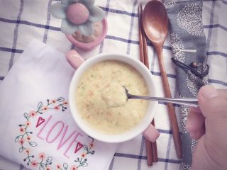 18、奶香玉米浓汤 宝宝辅食,不爱吃太甜的,奶粉也可以用清水代替~一样很好吃~