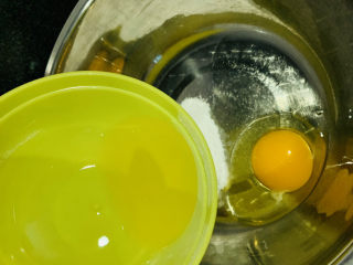 8、芝麻薄脆饼干,加玉米油，没味道的油或者黄油都可以，黄油会更香；