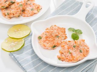 20、香煎虾饼-宝妈首选的补钙儿童餐,成品展示