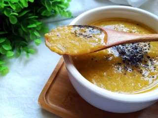 15、南瓜鸡肉浓汤,鸡肉蒸熟后打泥特别细腻,好吸收