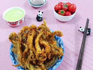 12、酥炸小鲶鱼,一个人的晚餐也要吃到开心起来