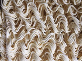 4、云吞面,面条备用，也可以用湿面