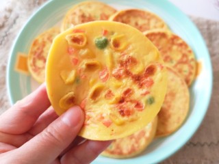 11、鸡蛋玉米饼,颜色很漂亮。