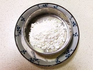 8、宝宝健康食谱  旺仔小馒头,玉米淀粉过筛