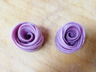 19、紫薯玫瑰花馒头,又卷了一个全紫色的????