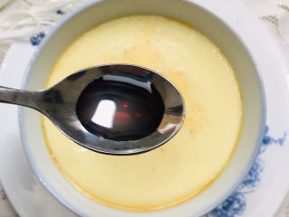 13、豆腐蒸蛋,加半勺味极鲜～