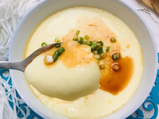 15、豆腐蒸蛋,又嫩又滑的豆腐蒸蛋就完成啦✅