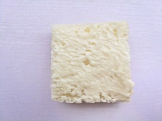 6、好吃到爆的港式西多士,抹平。