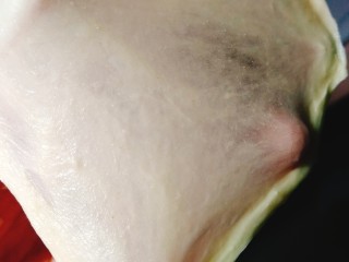 5、奶香吐司,15分钟后，吐司出膜了，很柔软光滑