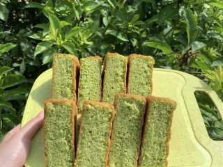 26、菠菜海绵蛋糕,还行的。