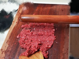 3、树袋鱼家第一代手打鲜牛丸,打牛肉