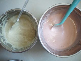 9、圣诞杯子蛋糕,搅拌至均匀无颗粒状即可