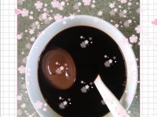 11、甜醋冰糖鸡蛋,迫不及待的装一碗来尝尝，嗯，真香，甜甜的，好喝