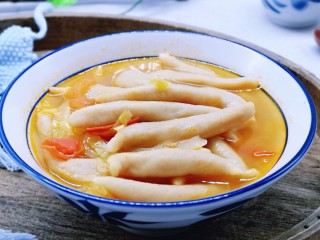 19、营养健康早餐  卷心菜番茄全麦鱼面,营养美味早餐！嚼劲十足！