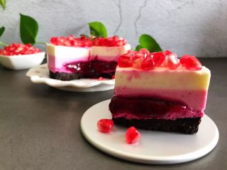 24、火龙果慕斯蛋糕,少女心满满