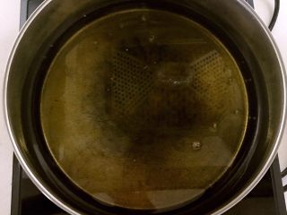 14、干炸鲫鱼,油温继续加热