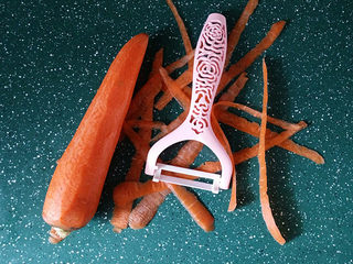 2、磷虾仁玉子豆腐#宝宝辅食#,胡萝卜用奈瓷刨皮刀刨皮外皮