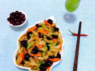 12、风味蹄筋,搭配一杯小酒别有一番滋味