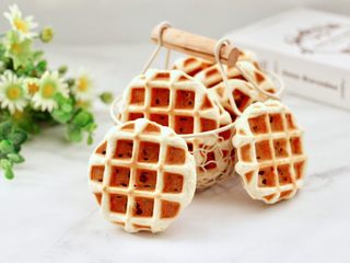 16、蜜豆核桃仁华夫饼,出锅咯～奶香浓郁又香甜可口。