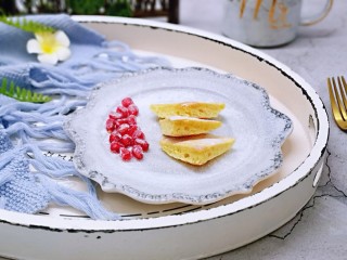 14、10分钟轻松搞定快手早餐～酸奶松饼,平底锅版松饼！近看，好吃极了，特别松软！