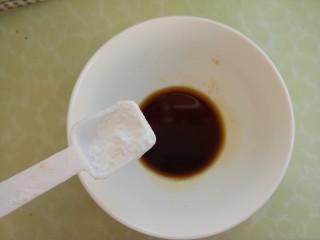 11、宝宝食谱~酸甜洋葱煎蛋,最后放一勺淀粉