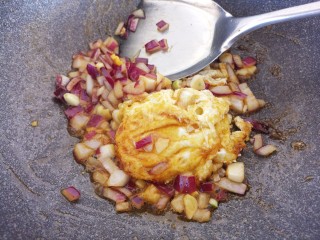 17、宝宝食谱~酸甜洋葱煎蛋,收汁即可