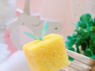 10、酸奶芒果糕,大功告成啦，润肠通便哦！特别适合便秘的宝宝