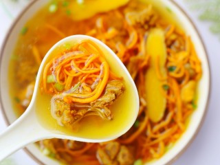 12、好喝到飞起的虫草炖鸡,鲜美。