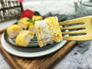 14、#辅食计划#蒸出来的虾肉鸡蛋卷,麟虾肉特别鲜美细嫩。