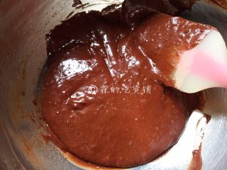 6、圣诞树桩蛋糕,翻拌至没有干粉