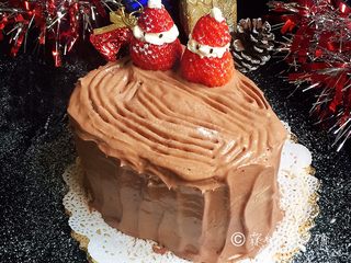 25、圣诞树桩蛋糕,完成