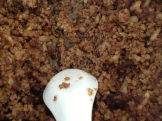 8、兰州扁豆面,准备好肉臊子