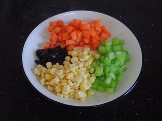 3、多宝豆腐,全部捞出沥干水分