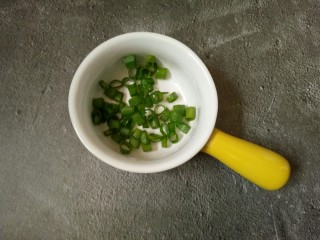 9、宝宝辅食~肉泥蒸蛋,切点葱花