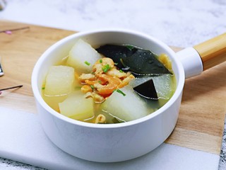 15、虾干海带冬瓜汤,味道极其鲜美，春天补钙佳品。