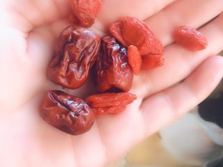 12、花胶鸡汤,➕红枣枸杞