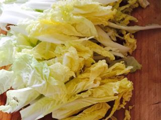 6、娃娃菜蛏子汤,改刀切条