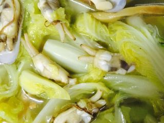 16、娃娃菜蛏子汤,再次开锅煮三分钟左右