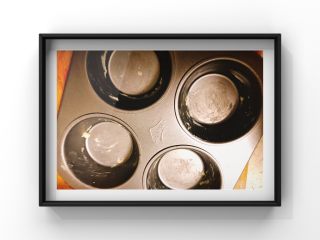 5、酸奶蓝莓蛋糕,黄油涂抹至每个容器中！