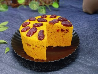 12、奶香果干南瓜发糕,切开了呦: 蒸出来的发糕更健康,且不易上火!