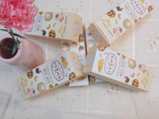 3、牛扎糖,牛轧糖成功啦，挺有卖相的