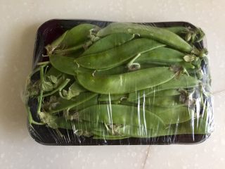 10、翠羽红霞映玉光➕荷兰豆滑炒鸡片,荷兰豆一小盒，约150g